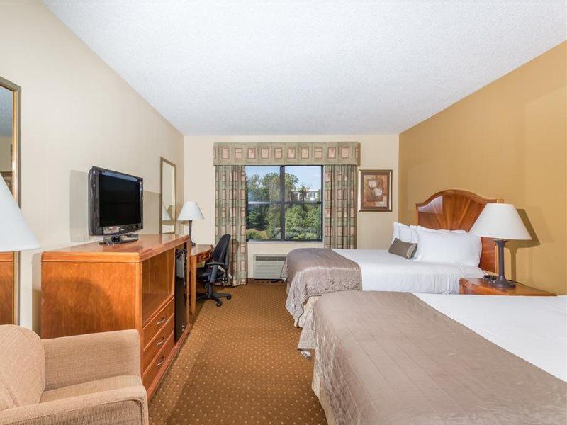 Baymont By Wyndham Asheville/Biltmore Экстерьер фото